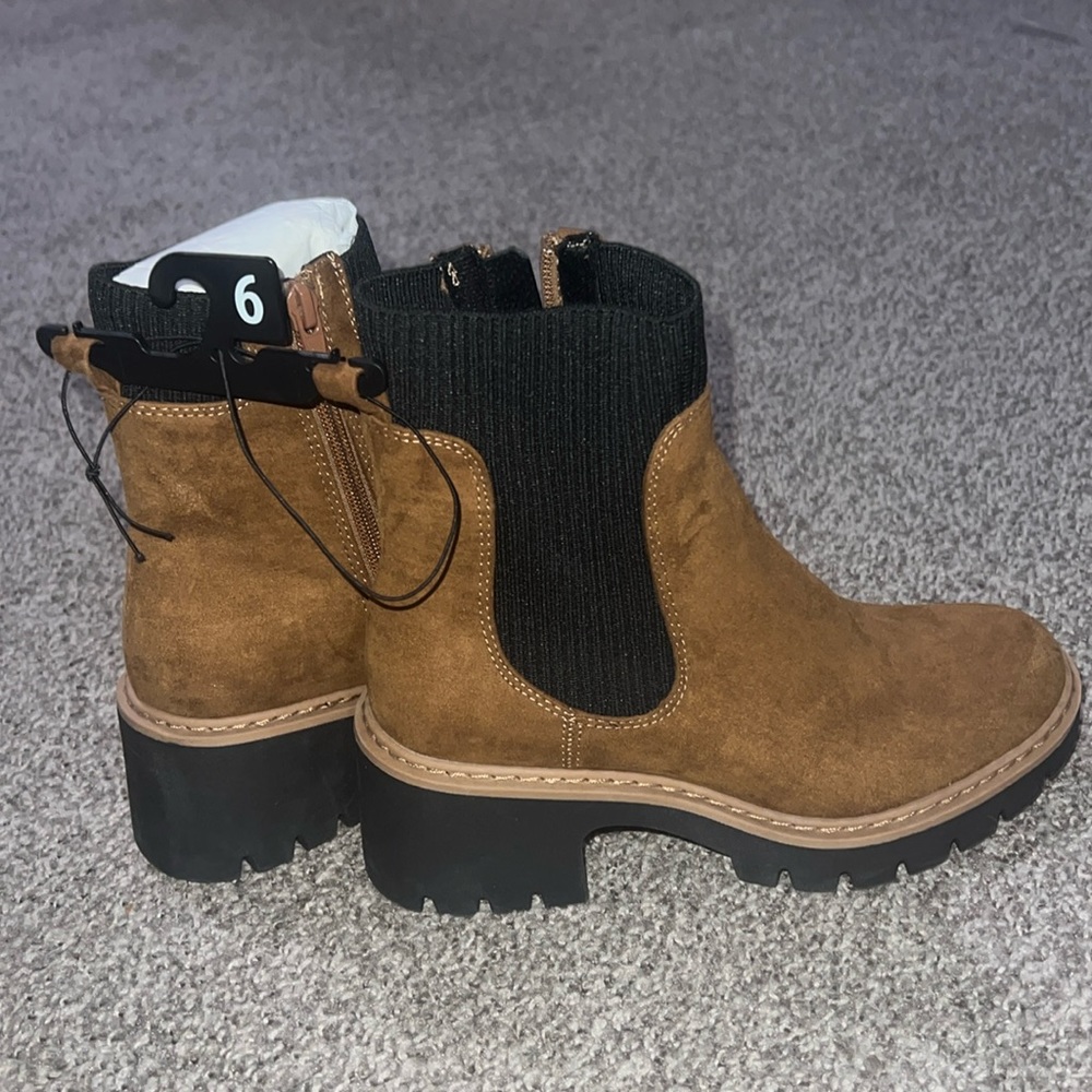 Chelsea boots